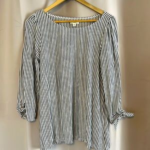 Max Studio 3/4 knot sleeve top.